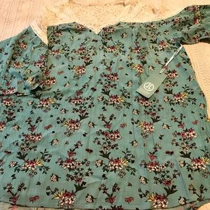 Liz Lange Maternity Tunic